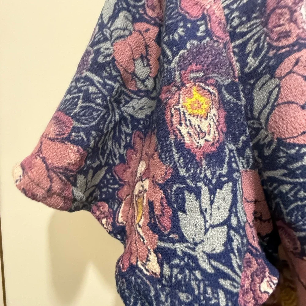 Kendall + Kylie Floral Tie Front Romper. Size XS.